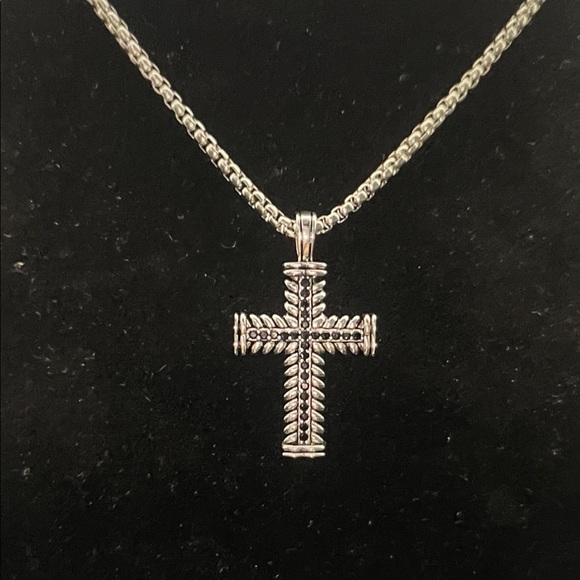 David Yurman Silver Cross Necklace - Picture 1 of 7